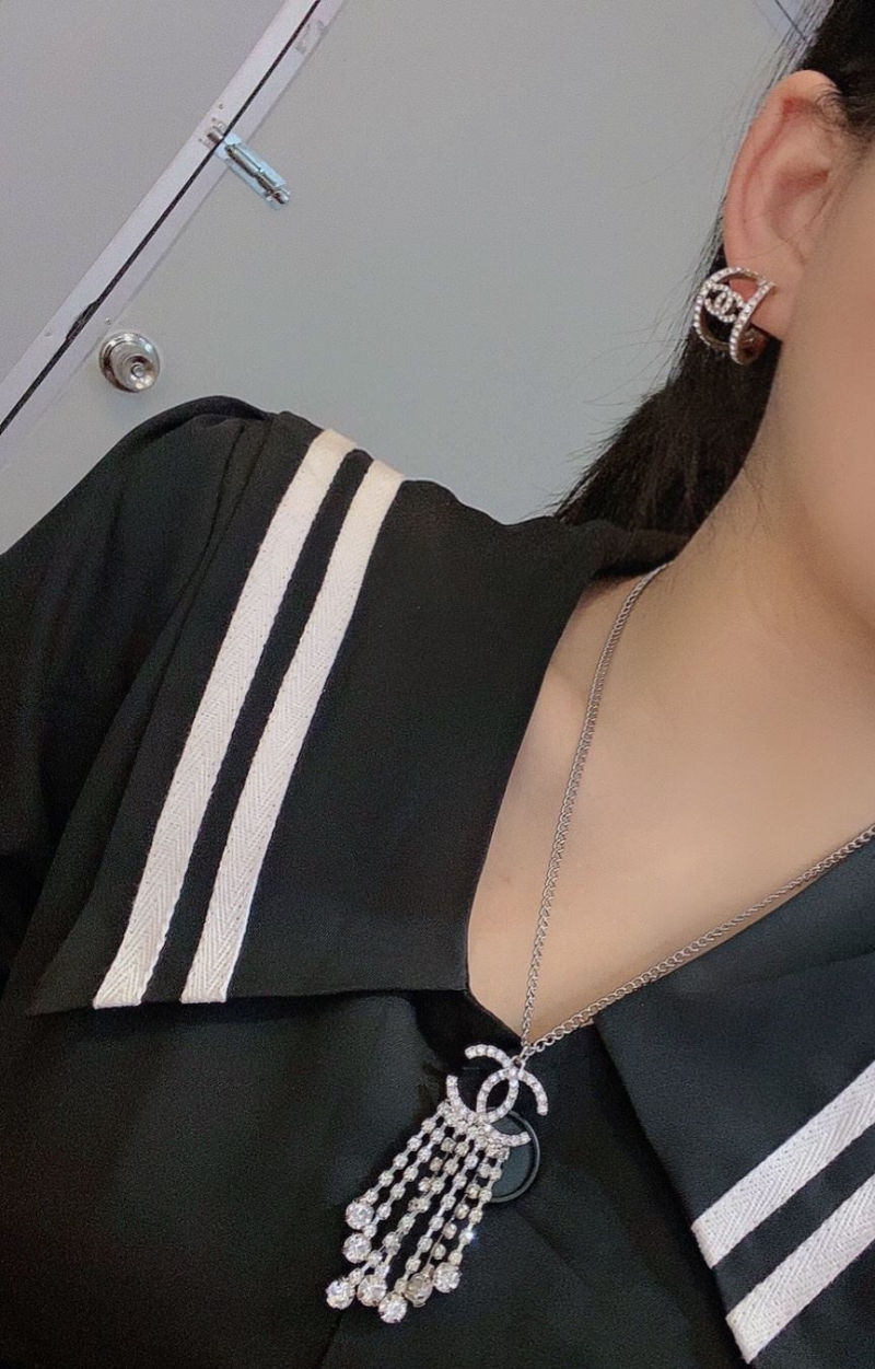 Ch**el earrings